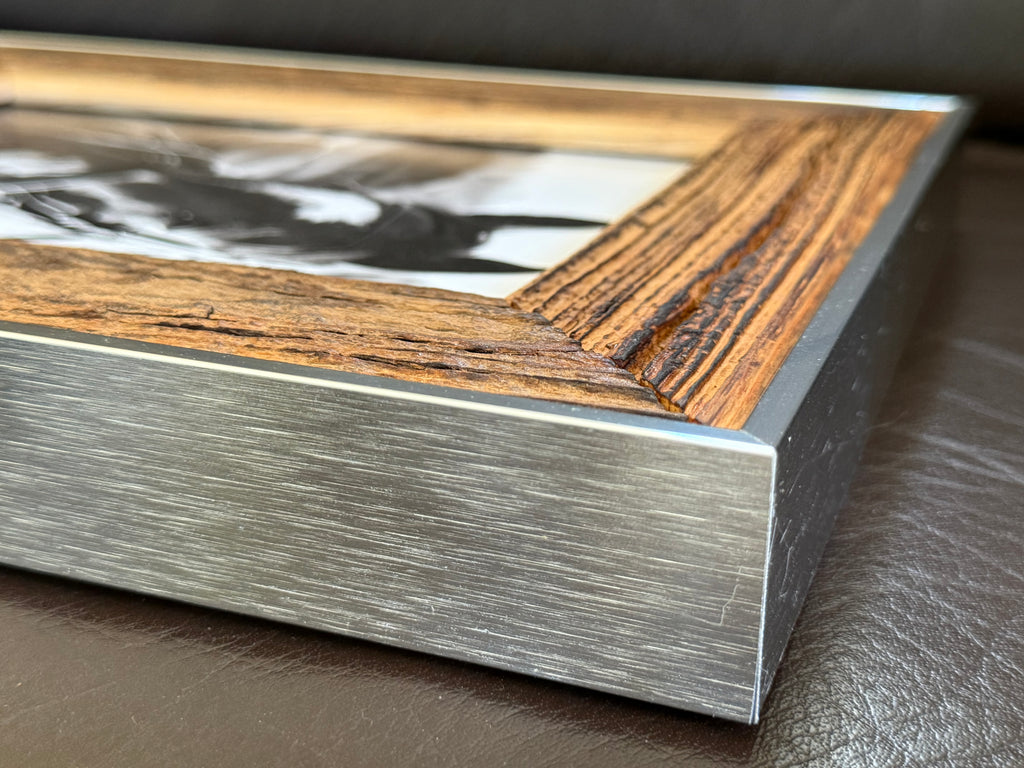 Cadre photo simple en vieux bois de bardage, fait main, Atelier Olivier LeRat, vue 2