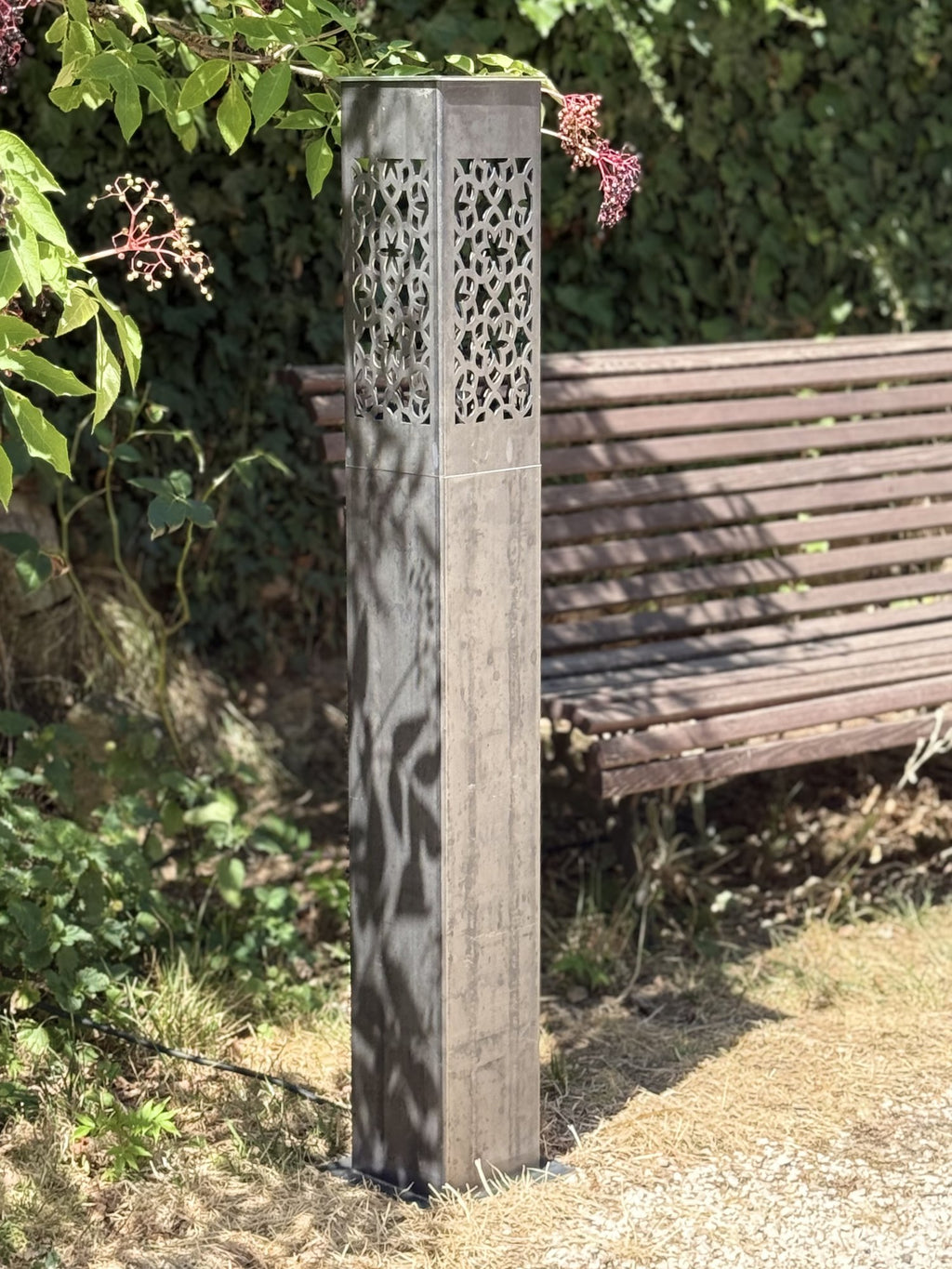 Lampe extérieure carrée — métal découpé — vue 5